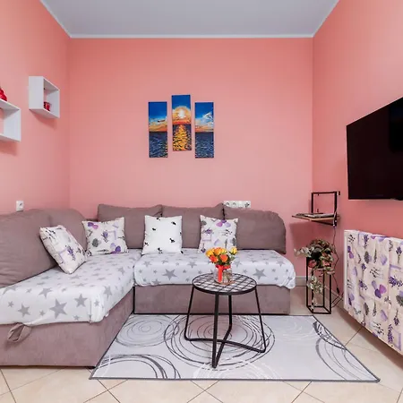 With A Parking Space - 22972 Apartment Pula